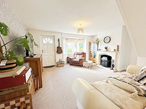 Lounge- click for photo gallery